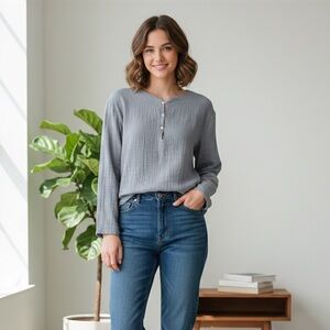 Donni 100% Cotton Gauze Women's  S Baby Blue Long Sleeve Button Shirt Relaxed